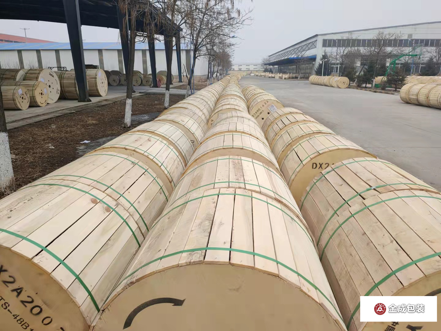 膠合(he)闆光纜(lan)盤1